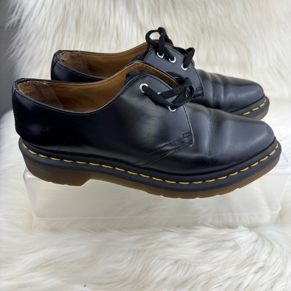 Dr. Martens Black Oxfords with Air-Cushioned Sole - Picture 2 of 11